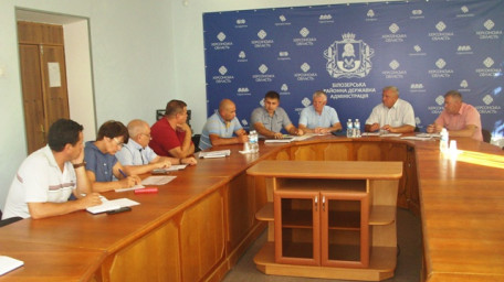 Заступник голови ОДА провів в смт Білозерка робочу нараду з питання дорожнього будівництва